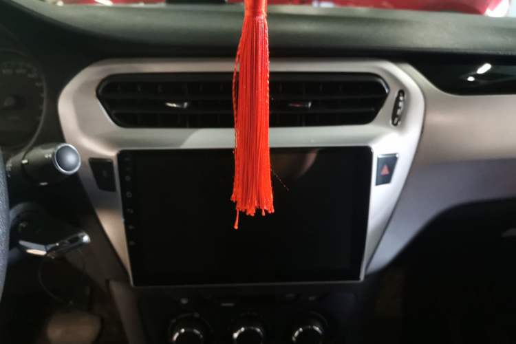 Used Peugeot 301 2018 1.6L Automatic Comfort Edition Audio And AC Panel
