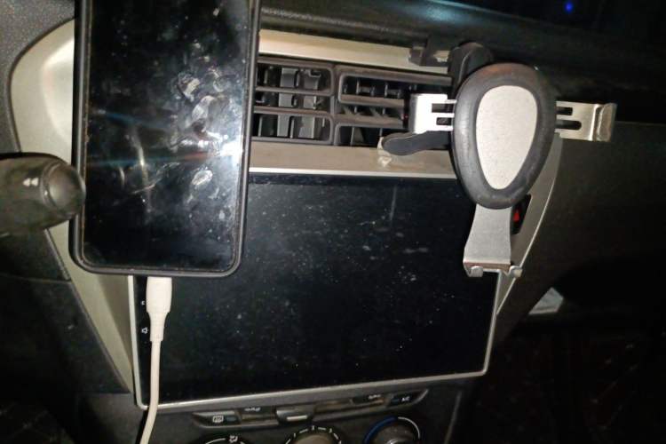 Used Peugeot 301 2018 1.6L Manual Comfort Edition Audio And AC Panel