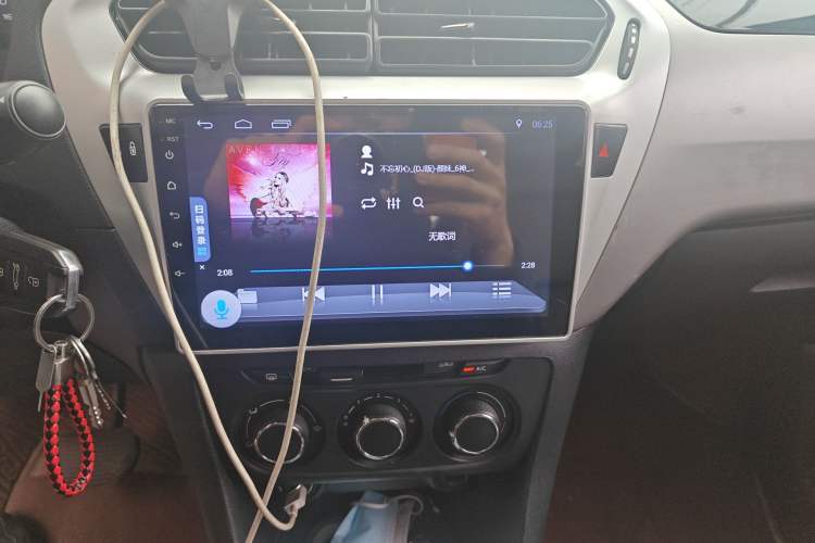 Used Peugeot 301 2018 1.6L Automatic Comfort Edition Audio And AC Panel
