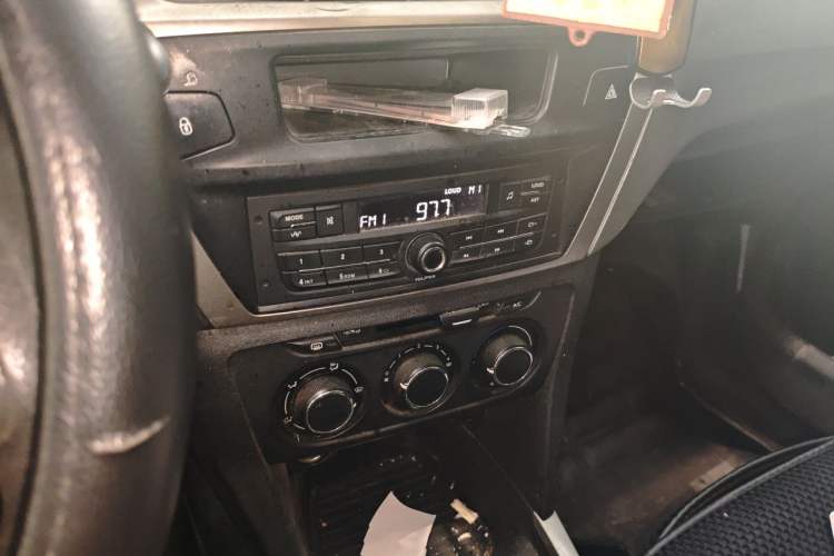 Used Peugeot 301 2018 1.6L Manual Comfort Edition Audio And AC Panel