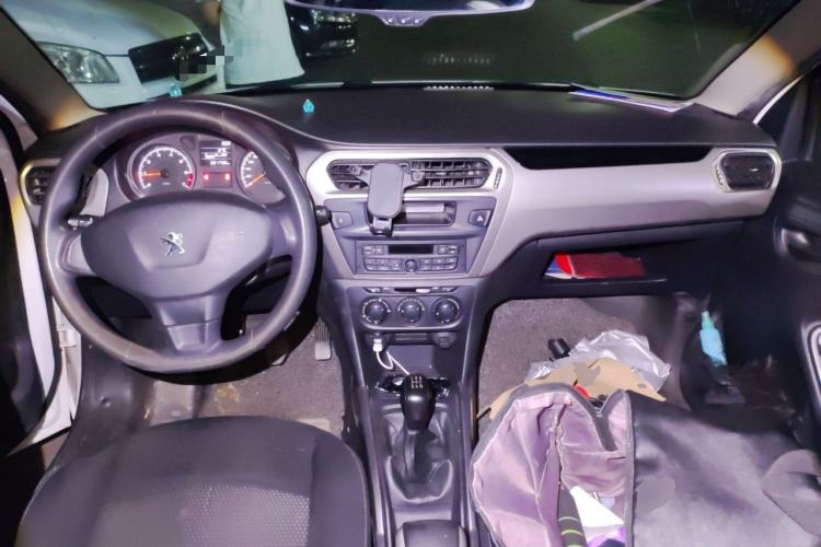 Used Peugeot 301 2018 1.6L Manual Comfort Edition Center Console