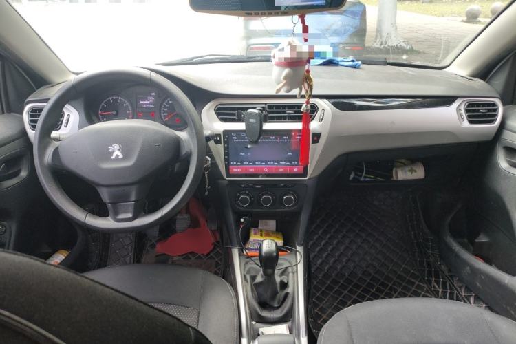 Used Peugeot 301 2018 1.6L Manual Comfort Edition Center Console