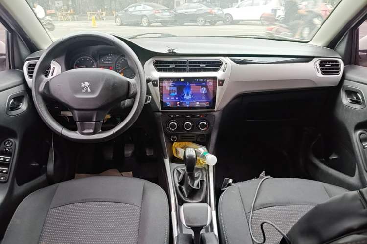 Used Peugeot 301 2018 1.6L Manual Comfort Edition Center Console