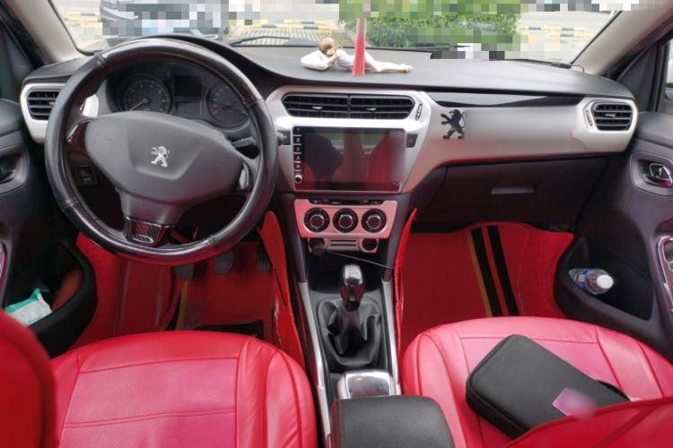 Used Peugeot 301 2018 1.6L Manual Comfort Edition Center Console