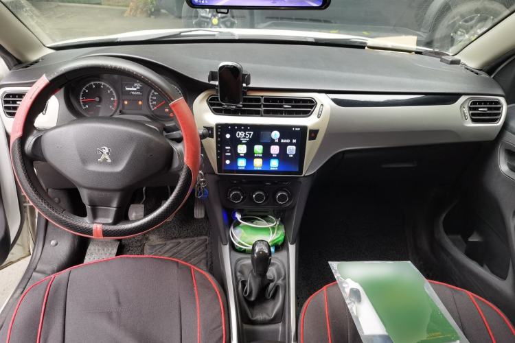 Used Peugeot 301 2018 1.6L Manual Comfort Edition Center Console
