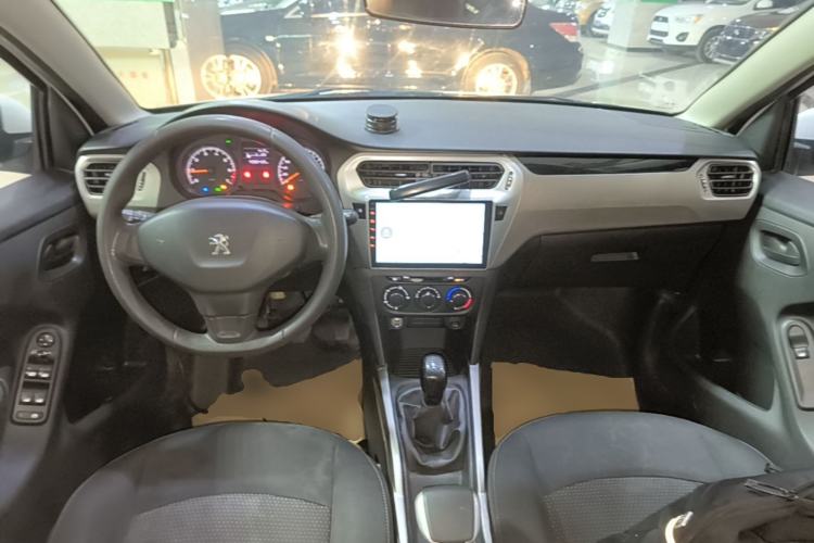 Used Peugeot 301 2018 1.6L Manual Comfort Edition Center Console