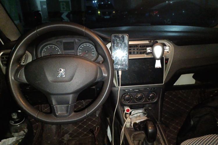 Used Peugeot 301 2018 1.6L Manual Comfort Edition Center Console