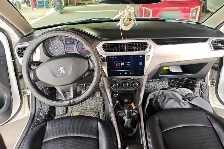 Used Peugeot 301 2018 1.6L Manual Comfort Edition Center Console