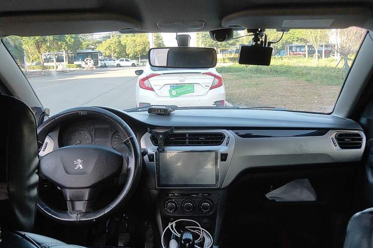 Used Peugeot 301 2018 1.6L Manual Comfort Edition Center Console
