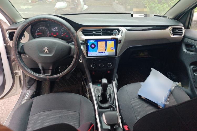 Used Peugeot 301 2018 1.6L Manual Comfort Edition Center Console