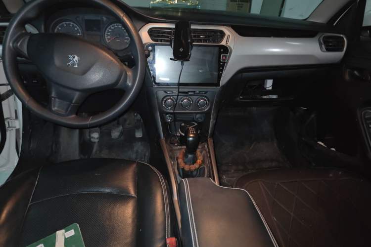 Used Peugeot 301 2018 1.6L Manual Comfort Edition Center Console