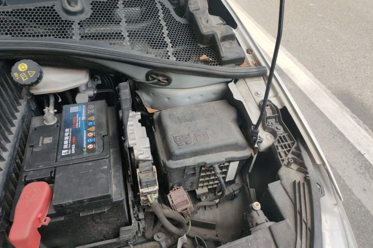 Used Peugeot 301 2018 1.6L Manual Comfort Edition Engine Bay Left