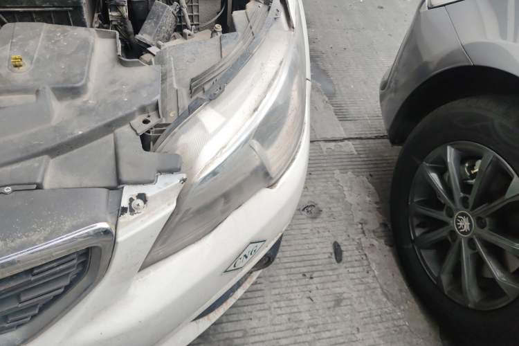 Used Peugeot 301 2018 1.6L Manual Comfort Edition Engine Bay Left