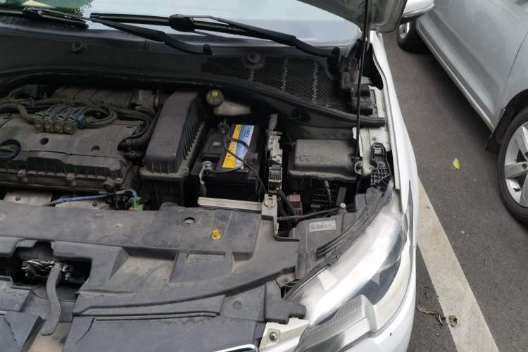 Used Peugeot 301 2018 1.6L Manual Comfort Edition Engine Bay Left