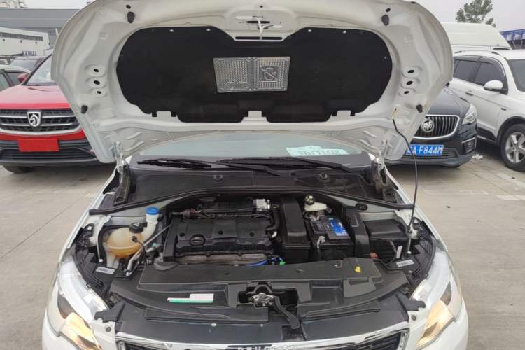 Used Peugeot 301 2018 1.6L Manual Comfort Edition Engine Bay