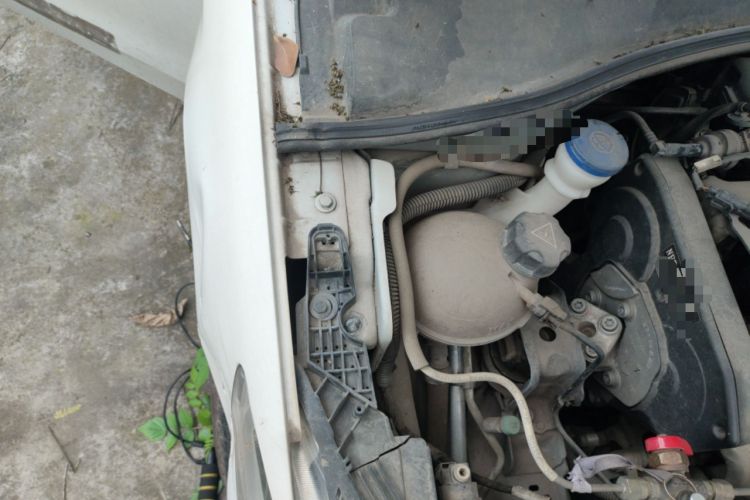 Used Peugeot 301 2018 1.6L Manual Comfort Edition Engine Bay Right