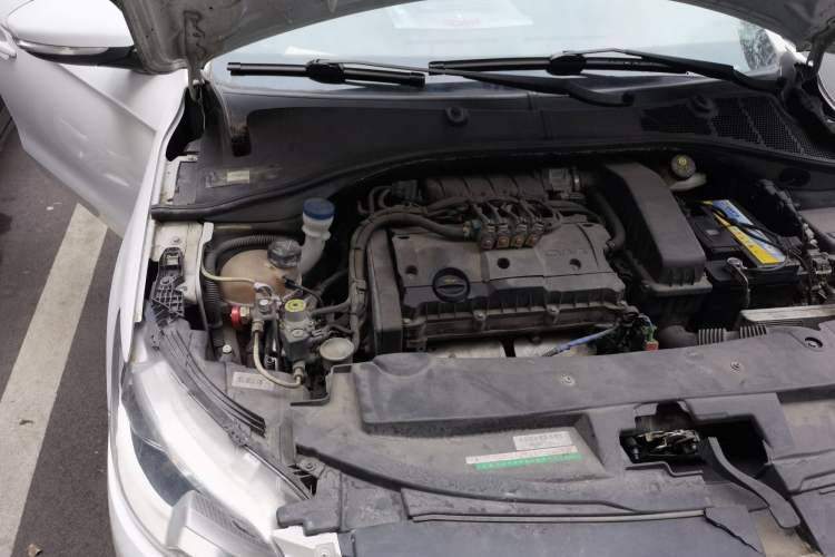 Used Peugeot 301 2018 1.6L Manual Comfort Edition Engine Bay Right