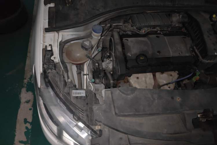 Used Peugeot 301 2018 1.6L Manual Comfort Edition Engine Bay Right
