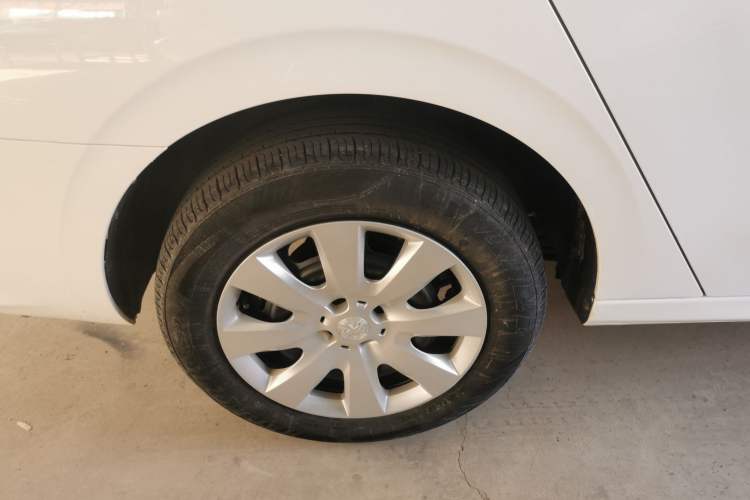 Used Peugeot 301 2018 1.6L Manual Comfort Edition Exterior 5
