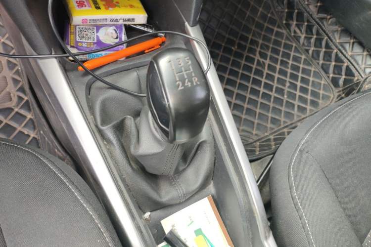 Used Peugeot 301 2018 1.6L Manual Comfort Edition Gear Lever