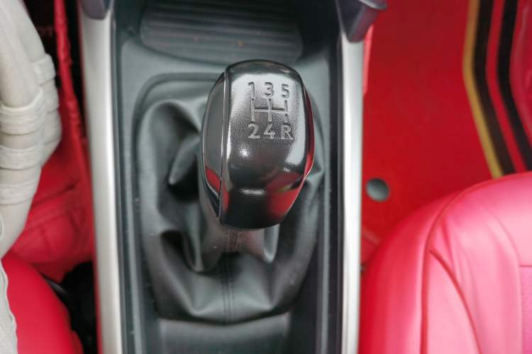 Used Peugeot 301 2018 1.6L Manual Comfort Edition Gear Lever