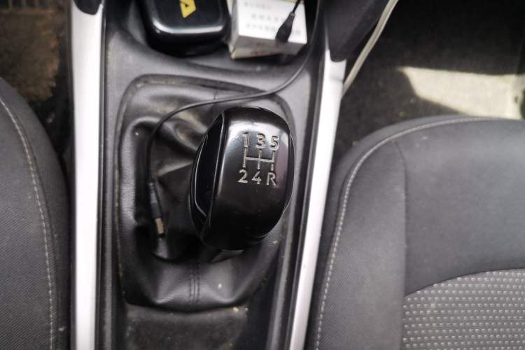 Used Peugeot 301 2018 1.6L Manual Comfort Edition Gear Lever