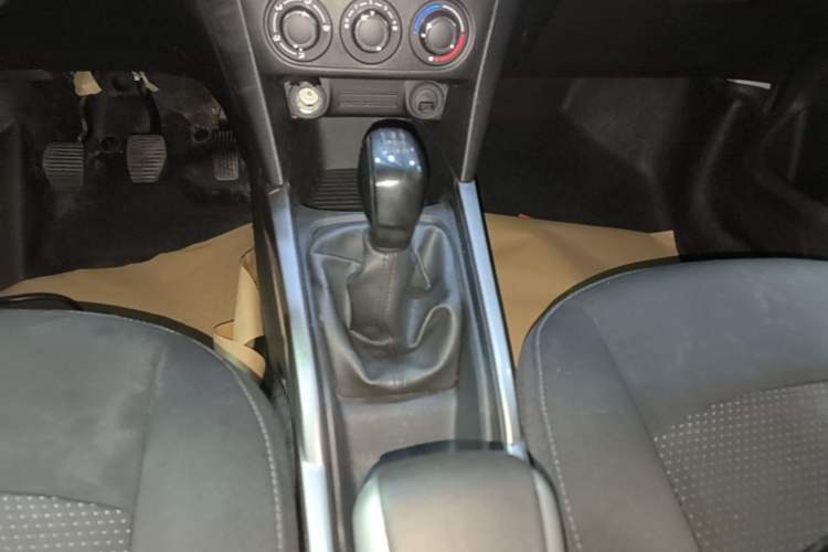 Used Peugeot 301 2018 1.6L Manual Comfort Edition Gear Lever