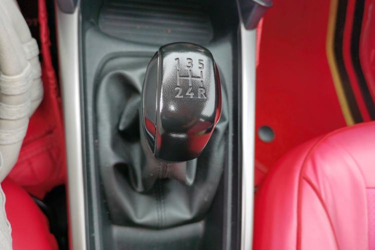 Used Peugeot 301 2018 1.6L Manual Comfort Edition Gear Lever