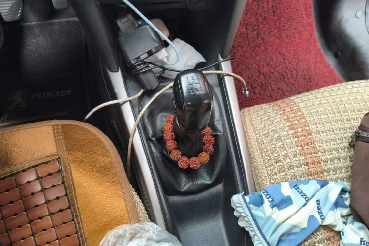 Used Peugeot 301 2018 1.6L Manual Comfort Edition Gear Lever