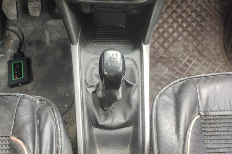 Used Peugeot 301 2018 1.6L Manual Comfort Edition Gear Lever