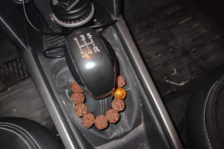 Used Peugeot 301 2018 1.6L Manual Comfort Edition Gear Lever