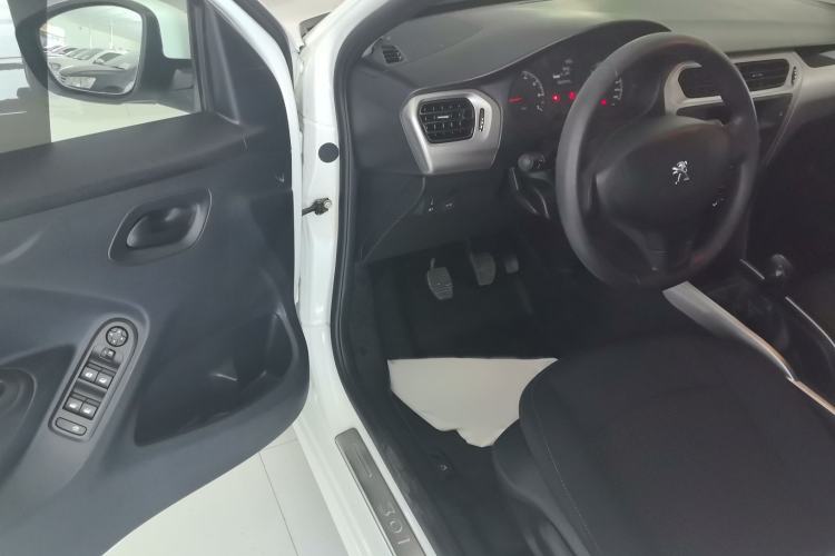 Used Peugeot 301 2018 1.6L Manual Comfort Edition Interior 2