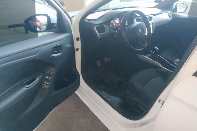 Used Peugeot 301 2018 1.6L Manual Comfort Edition Interior 3