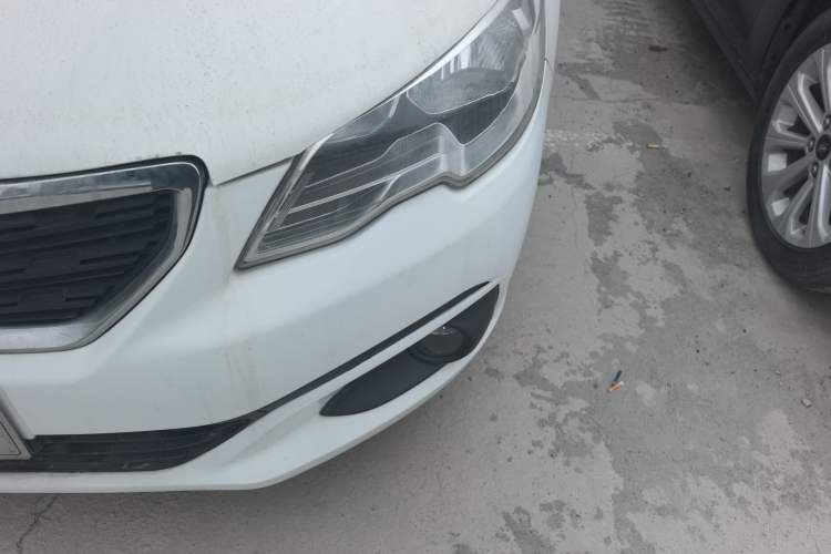 Used Peugeot 301 2018 1.6L Manual Comfort Edition Left Front Headlight