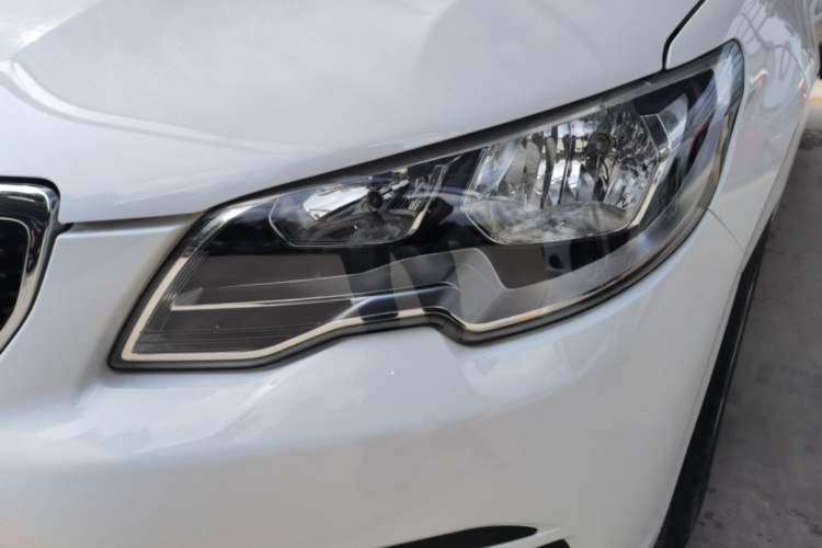 Used Peugeot 301 2018 1.6L Manual Comfort Edition Left Front Headlight