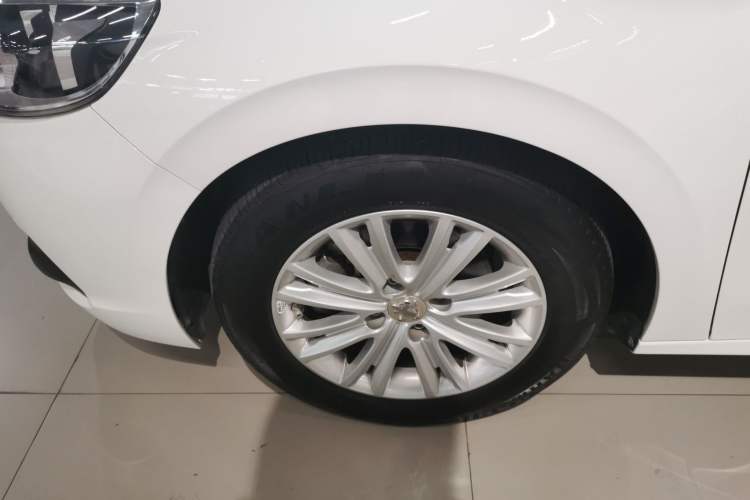 Used Peugeot 301 2018 1.6L Automatic Comfort Edition Left Front Wheel Hub