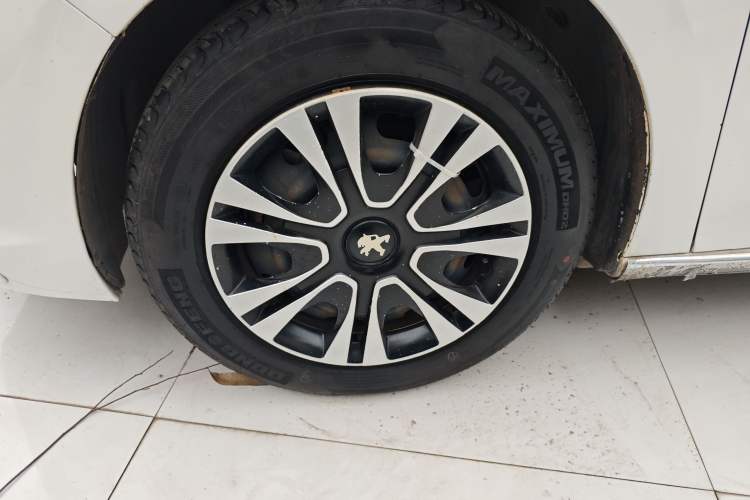 Used Peugeot 301 2018 1.6L Manual Comfort Edition Left Front Wheel Hub