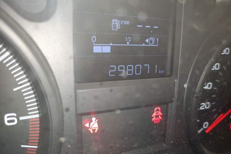 Used Peugeot 301 2018 1.6L Manual Comfort Edition Odometer Close Up