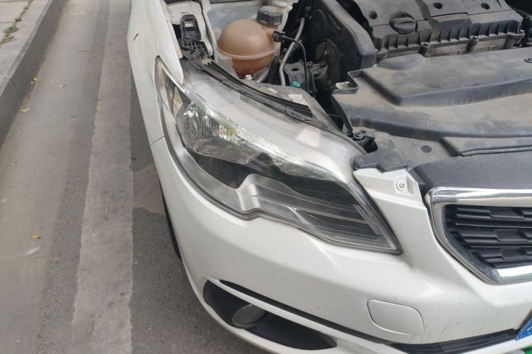Used Peugeot 301 2018 1.6L Manual Comfort Edition Right Front Headlight