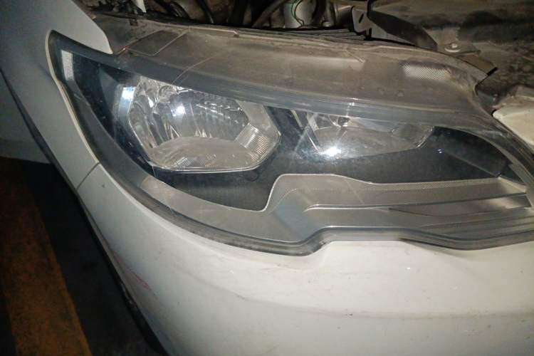Used Peugeot 301 2018 1.6L Manual Comfort Edition Right Front Headlight