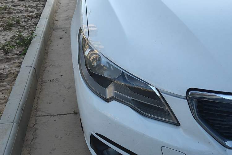 Used Peugeot 301 2018 1.6L Manual Comfort Edition Right Front Headlight
