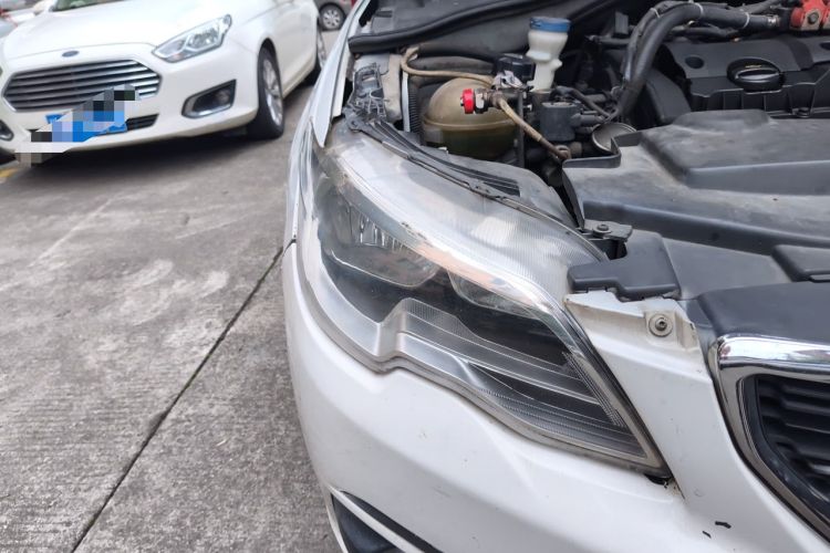 Used Peugeot 301 2018 1.6L Manual Comfort Edition Right Front Headlight