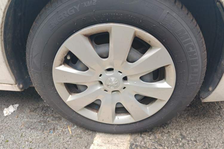 Used Peugeot 301 2018 1.6L Manual Comfort Edition Right Front Wheel Hub