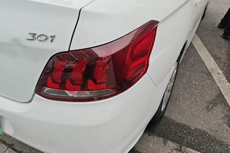 Used Peugeot 301 2018 1.6L Manual Comfort Edition Right Rear Taillight