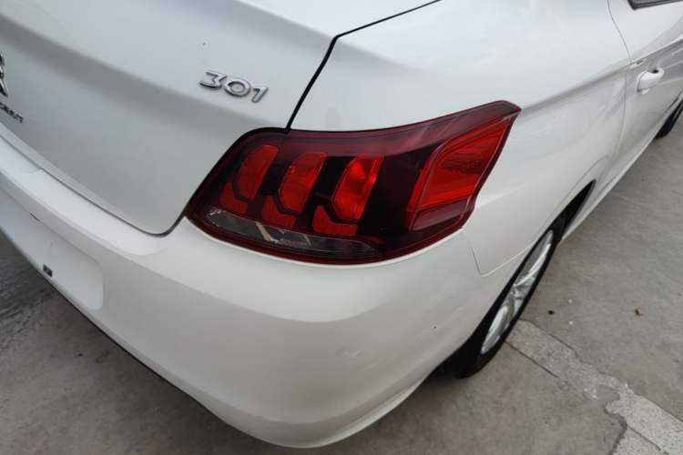 Used Peugeot 301 2018 1.6L Manual Comfort Edition Right Rear Taillight
