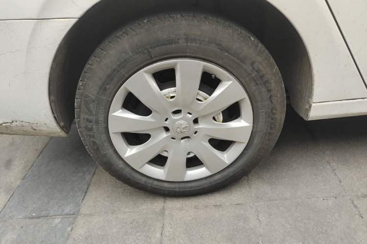 Used Peugeot 301 2018 1.6L Manual Comfort Edition Right Rear Wheel Hub
