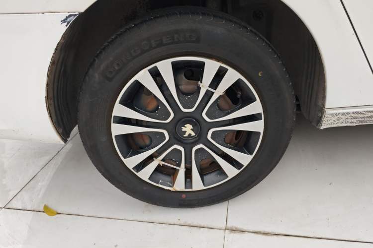 Used Peugeot 301 2018 1.6L Manual Comfort Edition Right Rear Wheel Hub