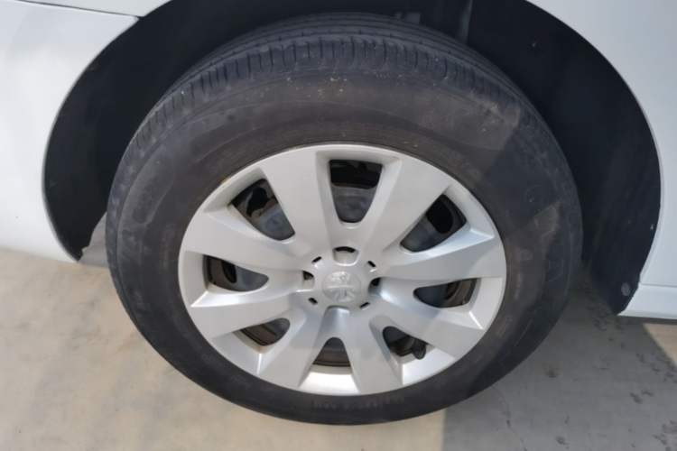 Used Peugeot 301 2018 1.6L Manual Comfort Edition Right Rear Wheel Hub