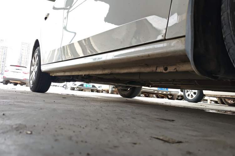Used Peugeot 301 2018 1.6L Manual Comfort Edition Right Side Sill