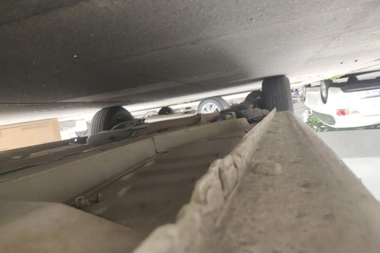 Used Peugeot 301 2018 1.6L Manual Comfort Edition Right Side Sill